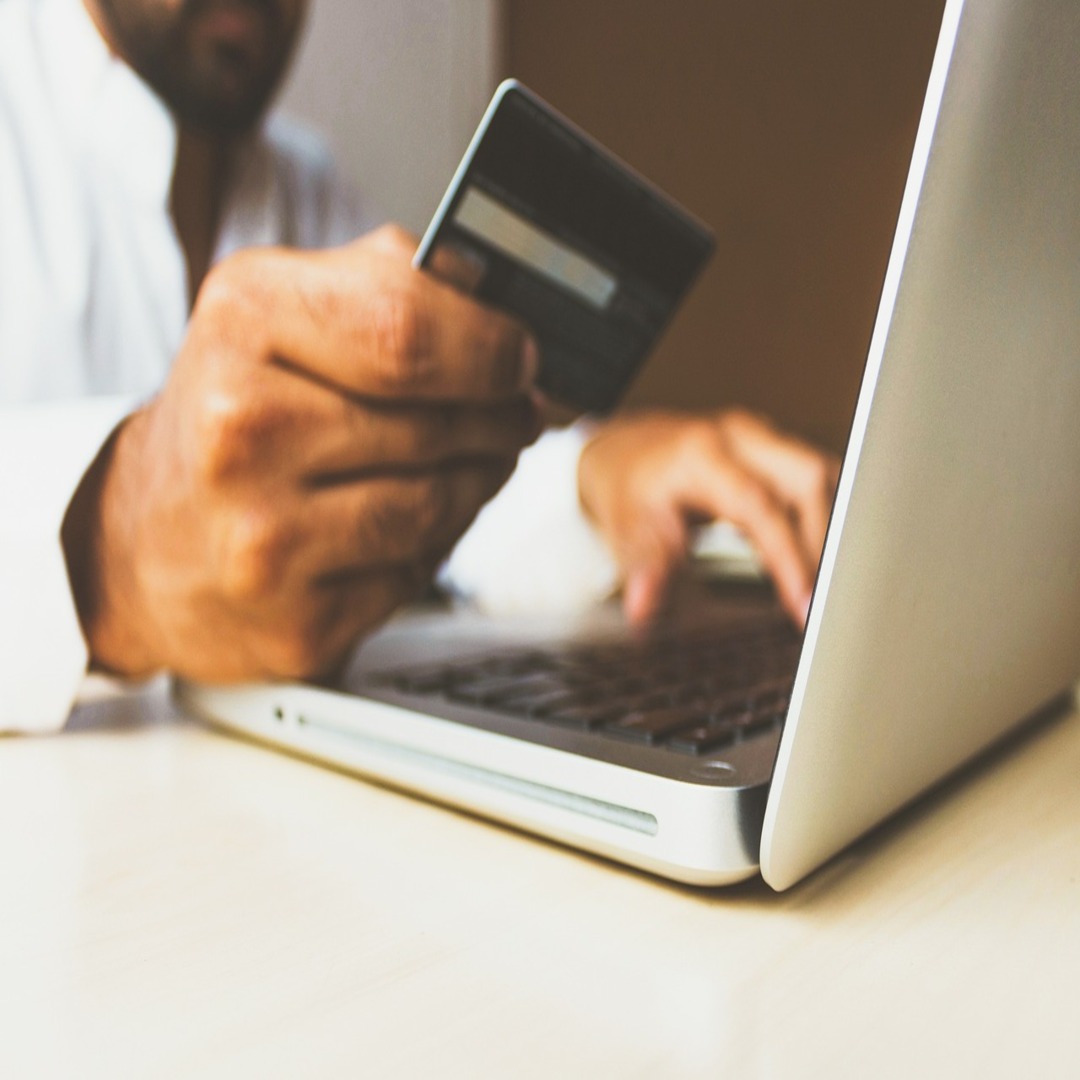 Sigaretta elettronica: acquistare in tabaccheria o online?